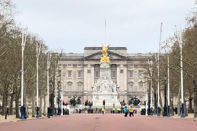 London Highlights Private Car with Driver Guide - The Sum Up