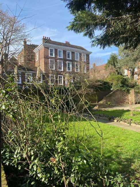 London: Historic Homes of Hampstead Village Walking Tour - The Sum Up