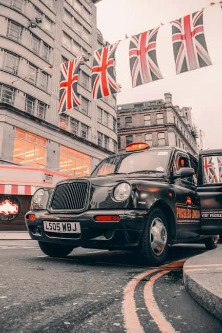 London: Hop-On Hop-Off in an Iconic Black Cab - Who Will Love This Tour?