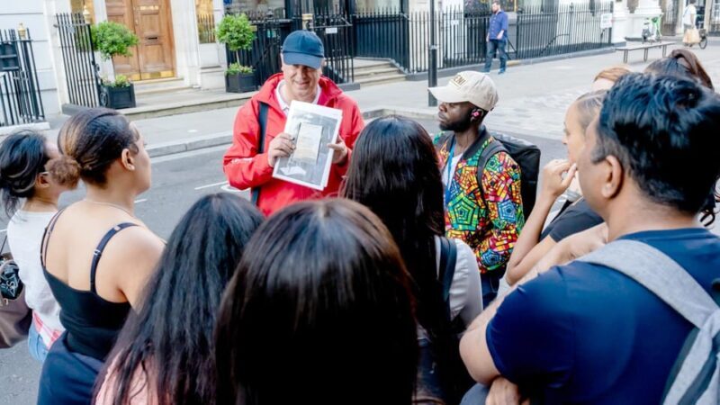 London: Hop-On Hop-Off Pass with Thames River Cruise 24 Hrs - A Close Look at the Experience