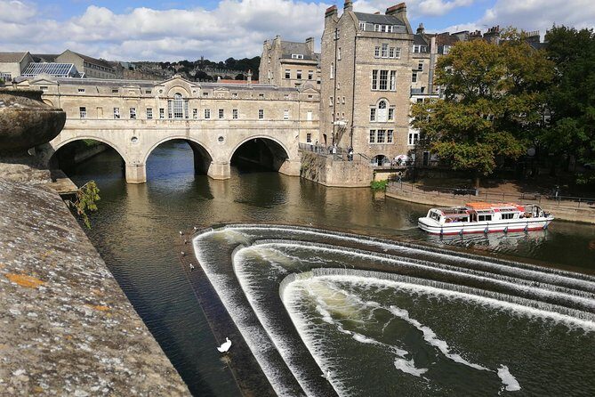 London Hotel Return via Bath & Stonehenge & Windsor Castle - An In-Depth Look at Your Day of Discovery