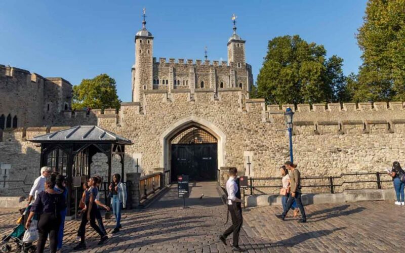 London: Houses of Parliament, Trafalgar Square & Royal Parks - A Practical Guide to the London: Houses of Parliament, Trafalgar Square & Royal Parks Tour