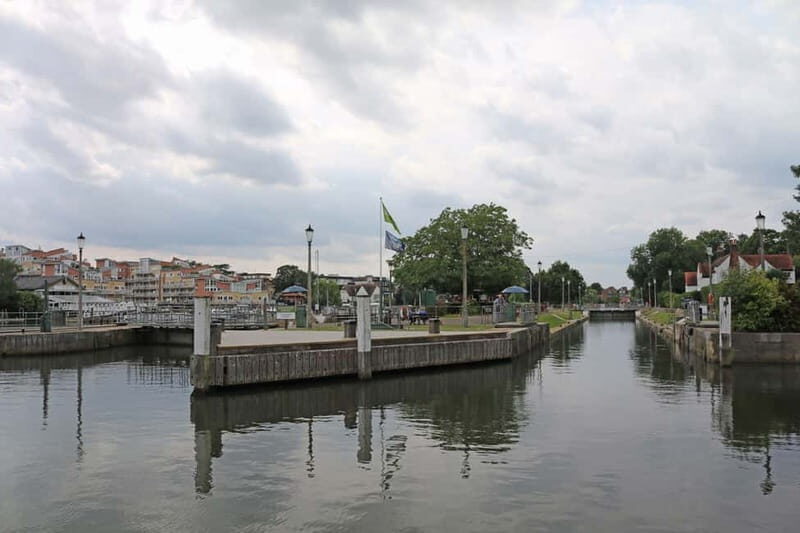 London: Kew to Hampton Court River Thames Cruise - Exploring the Thames from Kew to Hampton Court: A Complete Guide