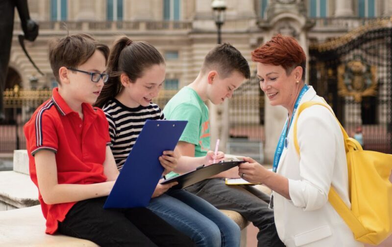 London: Kids Activity Tour in English or German - A Deep Dive into the Kids Activity Tour Experience