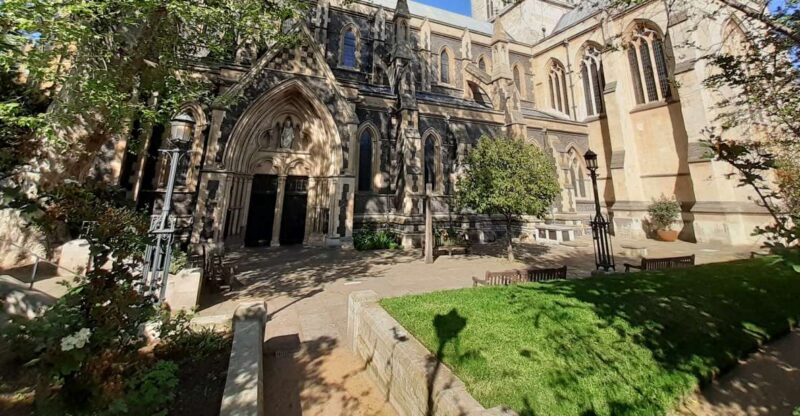 London: Medieval History Walking Tour from The Tower - Key Points