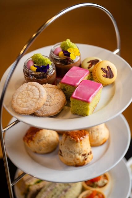 London: Natural History Museum Guided Tour & Afternoon Tea - A Closer Look at the Experience