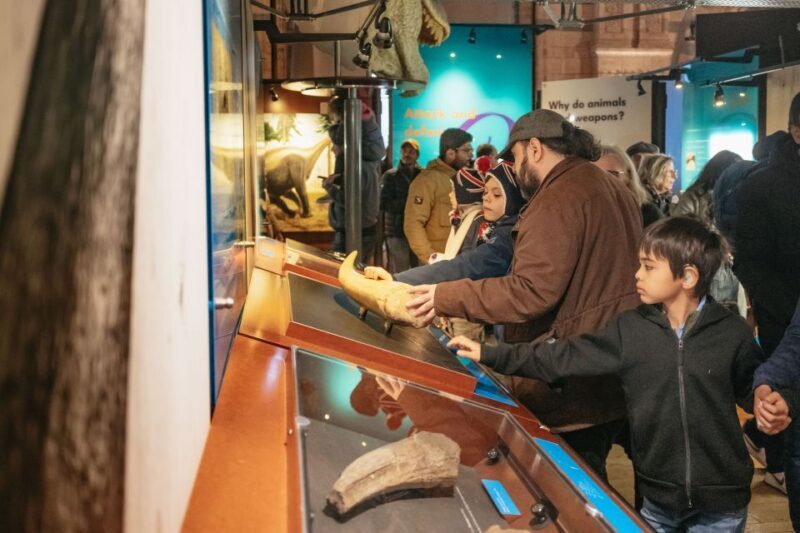 London: Natural History Museum Private Guided Family Tour - London: Natural History Museum Private Guided Family Tour