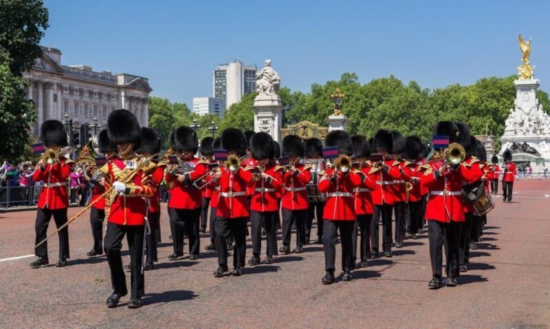London: Private tour From Big Ben to Buckingham - Frequently Asked Questions