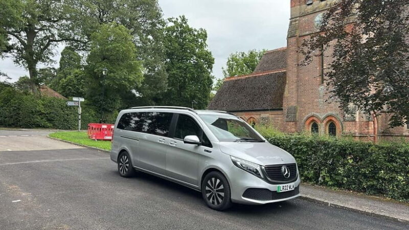London: Private Tour in a Mercedes EQV 300e - An Up-Close Look at the Experience