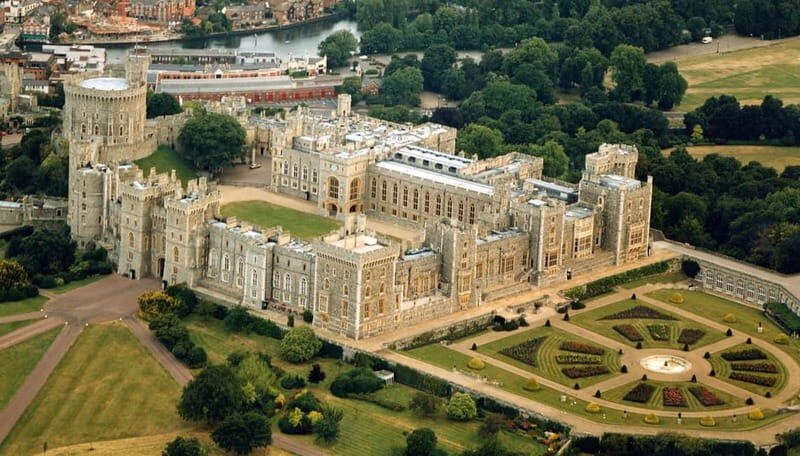 London: Private Tour of Stonehenge, Windsor Castle, and Bath - The Sum Up