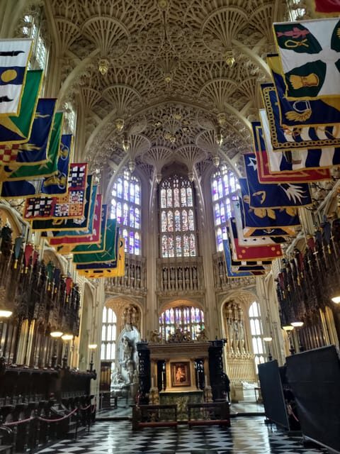 London Private Tour: Westminster Abbey and Guard Change - Discover Royal London with an Expert Guide