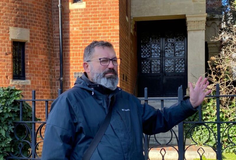 London: "Queen" Highlights Walking Tour - Discover the Queen Highlights Walking Tour in London