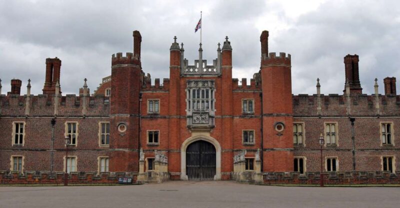 London: Richmond to Hampton Court River Thames Cruise - A detailed look at the Richmond to Hampton Court Thames River Cruise