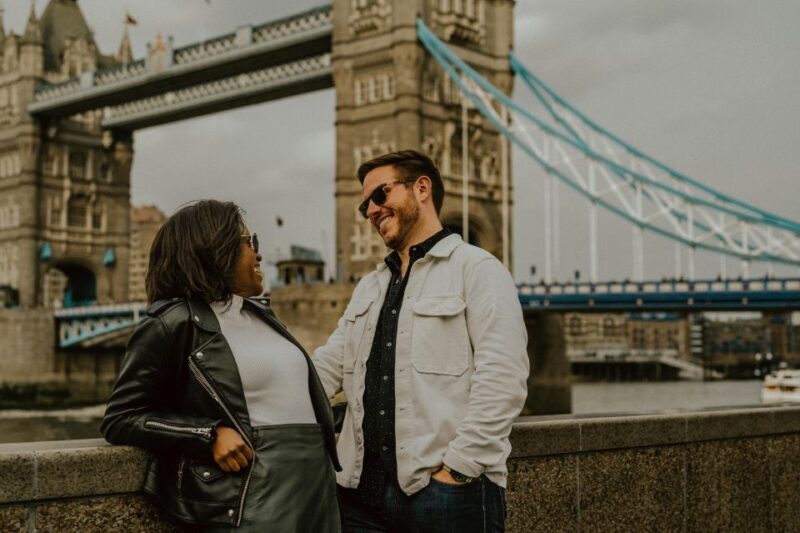 London: Romantic Photoshoot In Iconic Landmarks - Key Points