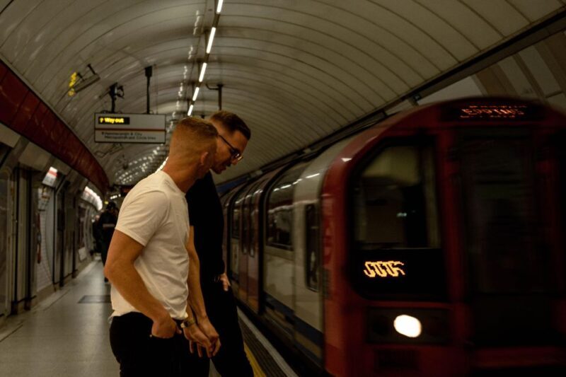 London: Romantic Photoshoot In Iconic Landmarks - The Sum Up