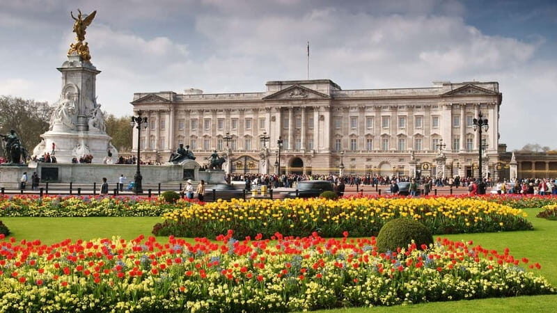 London Royal Walking Tour - Exploring Londons Iconic Landmarks on Foot