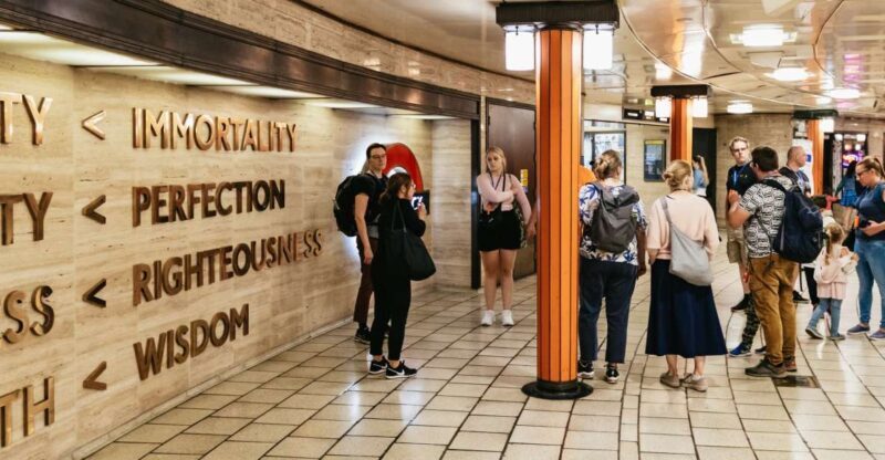 London: Secrets of the London Underground Walking Tour - Exploring the Tour in Detail