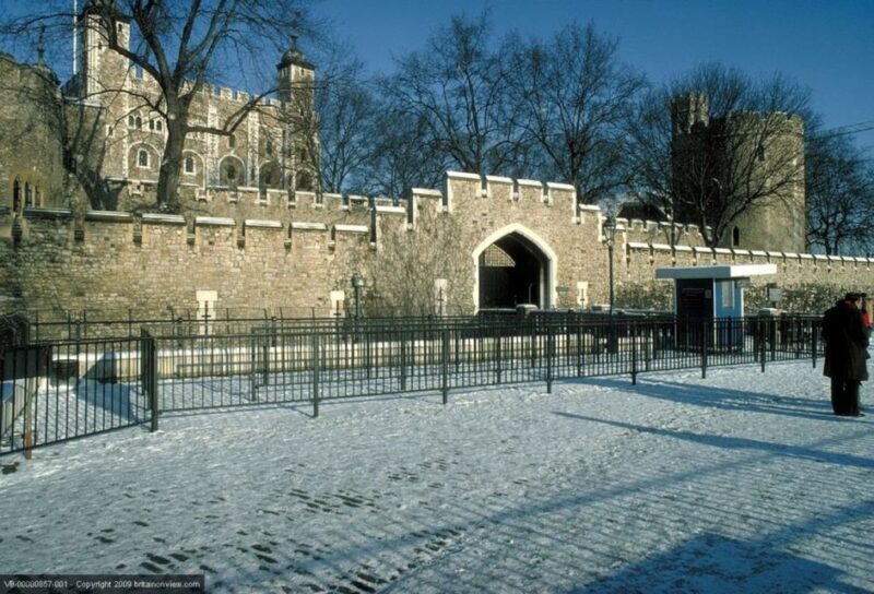 London: Sights and Sounds of Christmas Guided Half-Day Tour - A Deep Dive into the Experience