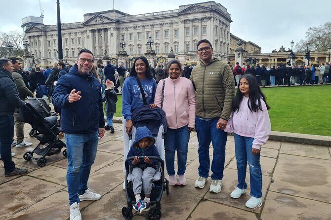 London Sightseeing Private Black Cab Tour with Hotel Pick Up - Practical Considerations and Tips