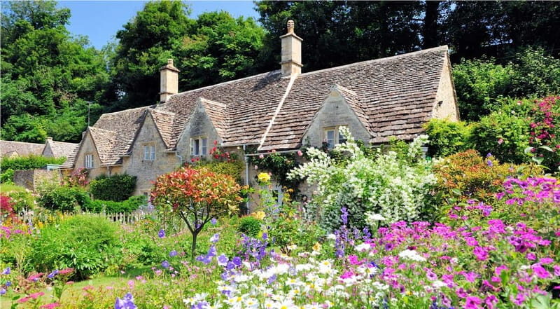 London: Small Group Oxford, Stratford and Cotswolds Day Tour - Frequently Asked Questions