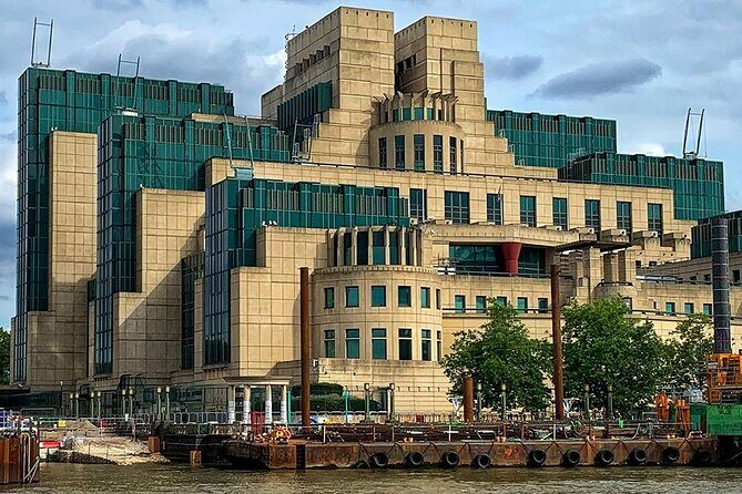 London Spy Experience with Tour Vesper Martini and Dinner - Frequently Asked Questions