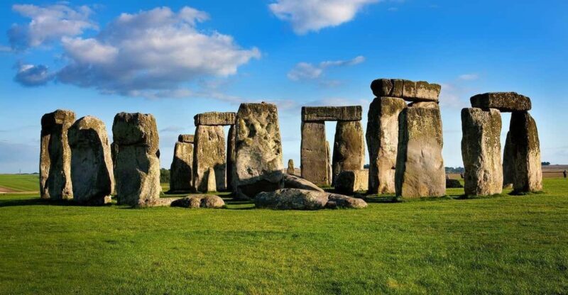 London: Stonehenge & Bath Day Trip with Optional Roman Baths - Who Should Consider This Tour?