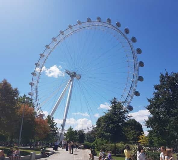 London: Taxi 50+ Sights Private Tour & London Eye Ride - Exploring London in a Classic Black Cab