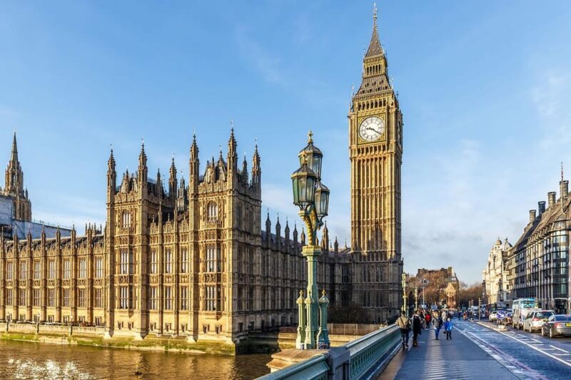 London: Taxi 50+ Sights Private Tour & Thames River Cruise - The Practicalities: What to Expect and What to Bring