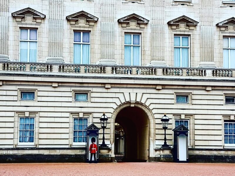 London: The Crown British Royalty Walking Tour - Key Points: