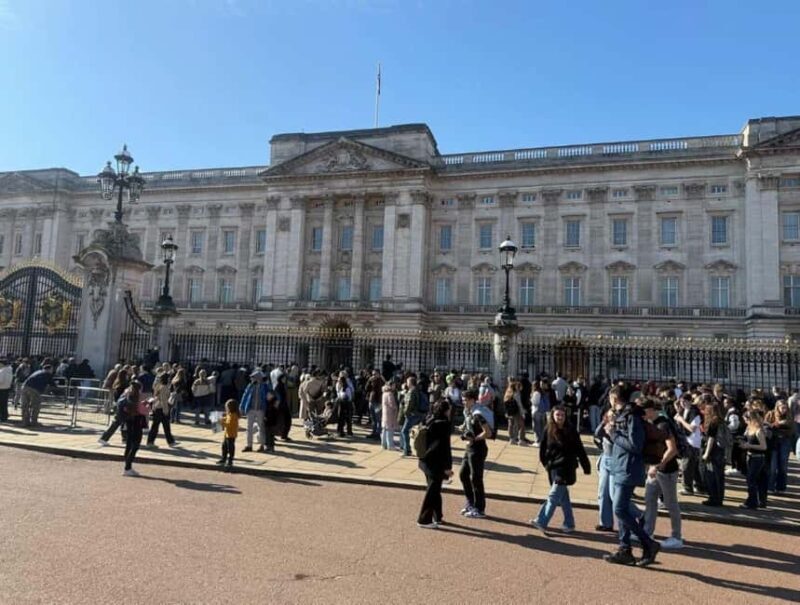 London: Top 50 Sights Walking Tour with Guide - Final Thoughts