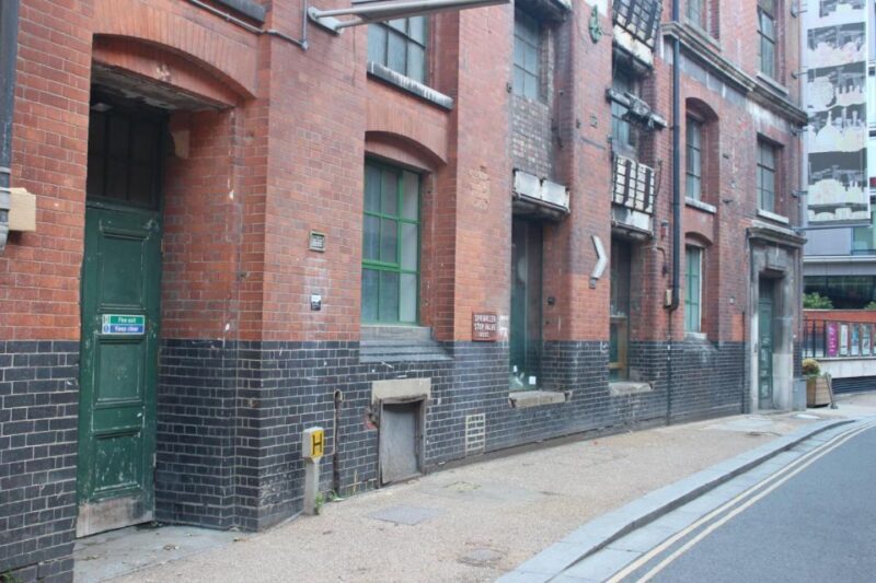 London: Tour of Classic Rom Com Locations - Who Should Consider This Tour?