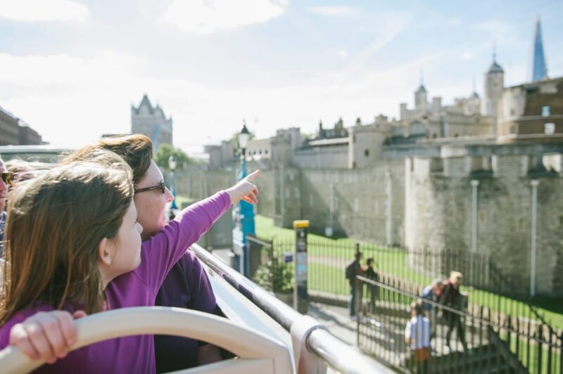London: Tower of London, Hop-on, Hop-off Bus & River Cruise - Key Points