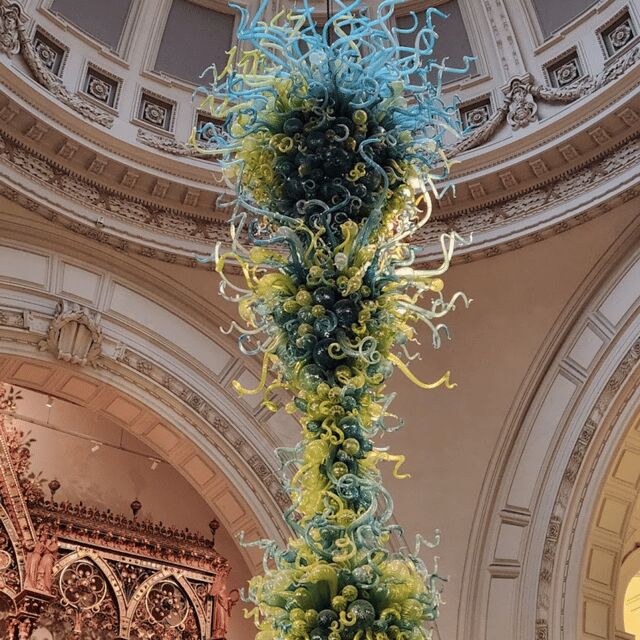 London: Victoria and Albert Private Tour with Expert Guide - Authentic Insights from Reviews