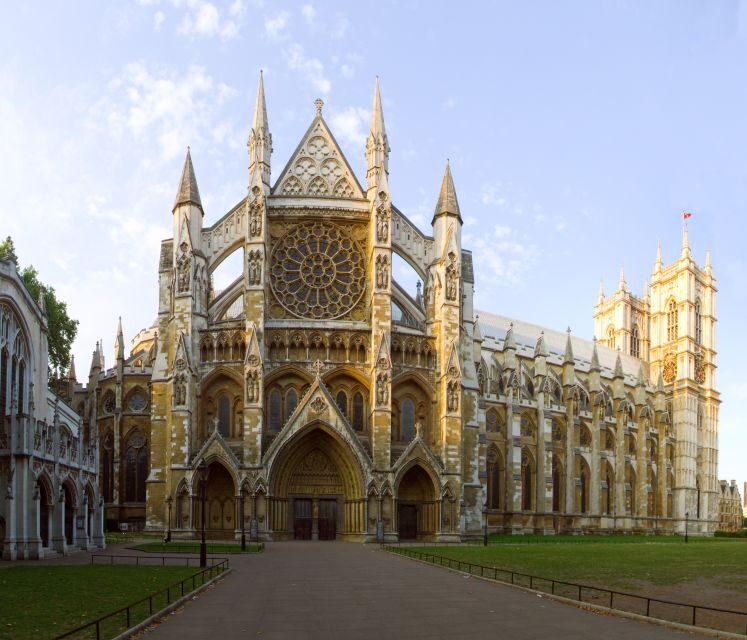 London: Westminster Abbey & Churchill War Rooms Walking Tour - Analyzing the Experience