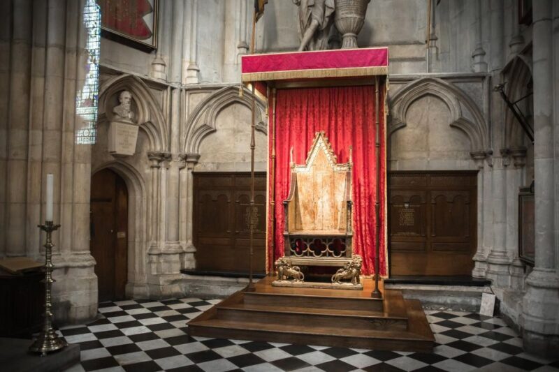 London Westminster Abbey Fast-Track Tickets, Guide, Pickup - Who Should Consider This Tour?