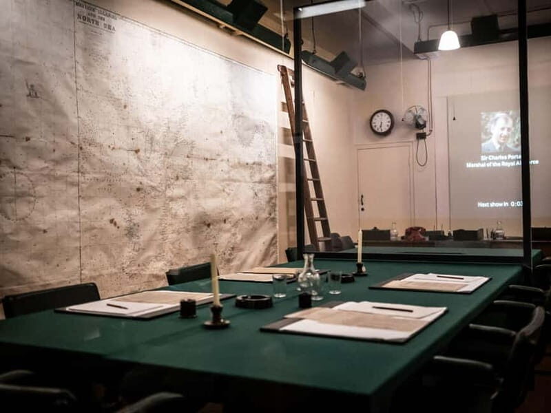 London: Westminster & Churchill War Rooms: Deluxe Tour - How the Tour Works in Practice