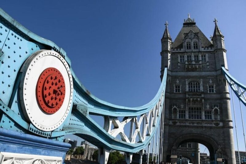 London: Westminster Walking Tour & Visit Tower Bridge - Authentic Experiences and Authentic Tips