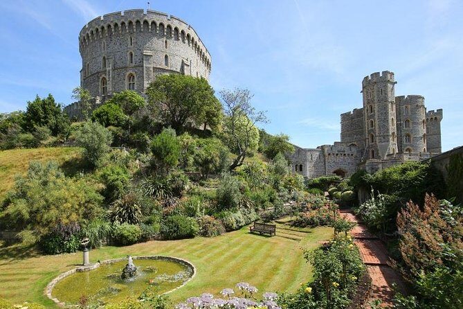 London, Windsor Castle, Hampton Court Palace with Free Snack Pack - FAQ