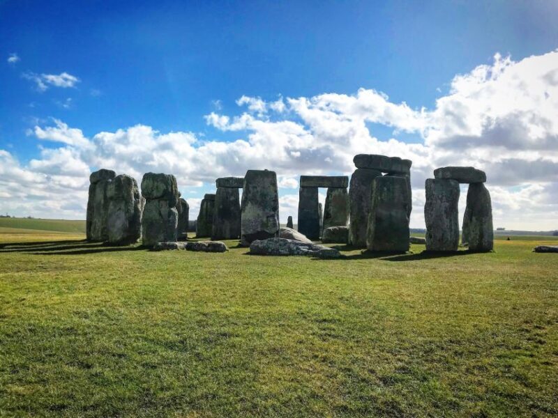 London: Windsor Castle, Stonehenge, and Bath Day Trip - The Wonders of Stonehenge