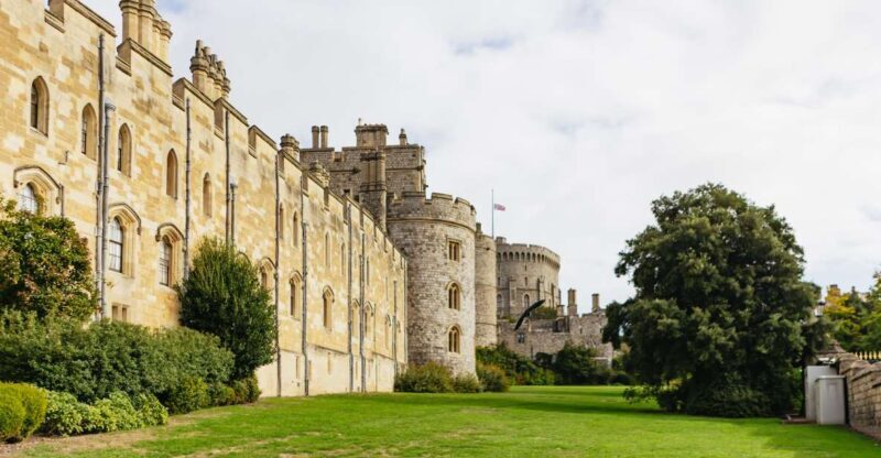 London: Windsor Castle, Stonehenge & Bath Full-Day Tour - The Mysteries of Stonehenge
