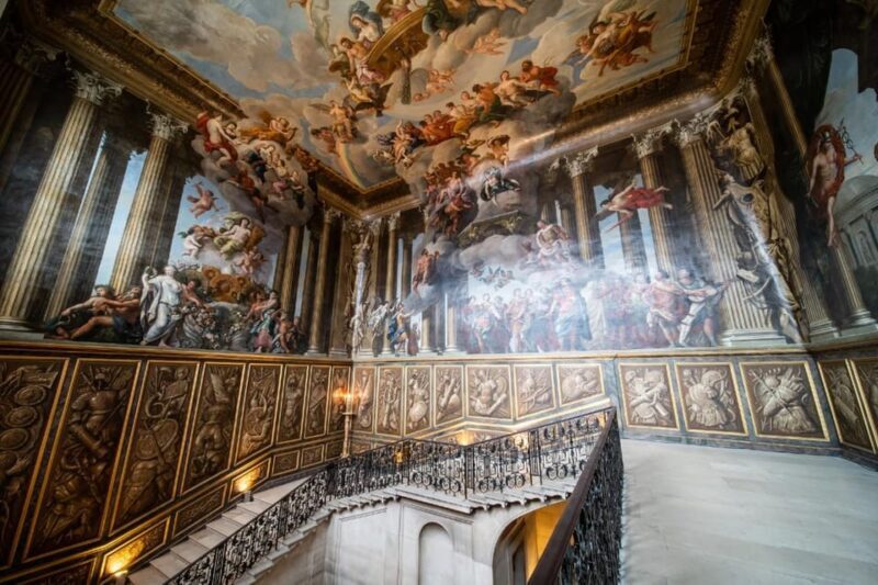 London: Windsor, Hampton Court Palace with Free Snack Pack - FAQ