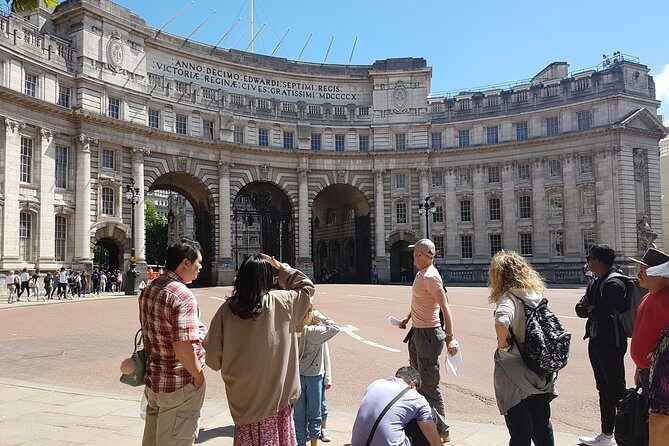 London's Amazing Palaces & Parliament : Private Tour - Potential Drawbacks or Considerations