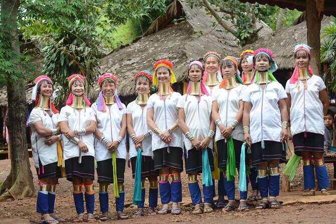 Long Neck Village, White & Blue Temple, Black House Day Tour From Chiang Mai - Exploring the Itinerary in Detail