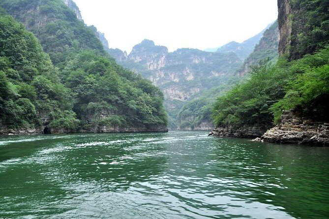 Longqingxia Gorge Cruise and Badaling Unrestored Great Wall Private Day Tour - Key Points