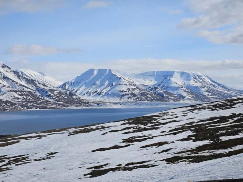 Longyearbyen: Snowshoeing Adventure to Svalbard Glacier - Exploring Longyearbyen’s Snowshoeing Adventure to Svalbard Glacier