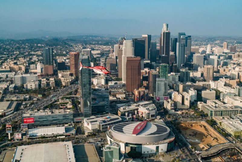 Los Angeles: Downtown Landing Helicopter Tour - The Landings and the Rooftop Experience