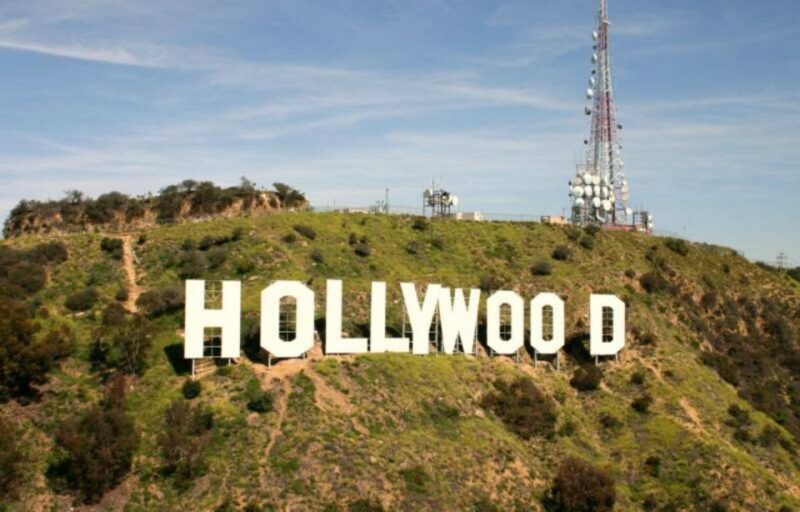 Los Angeles: Downtown Landing Helicopter Tour - The Price and Value