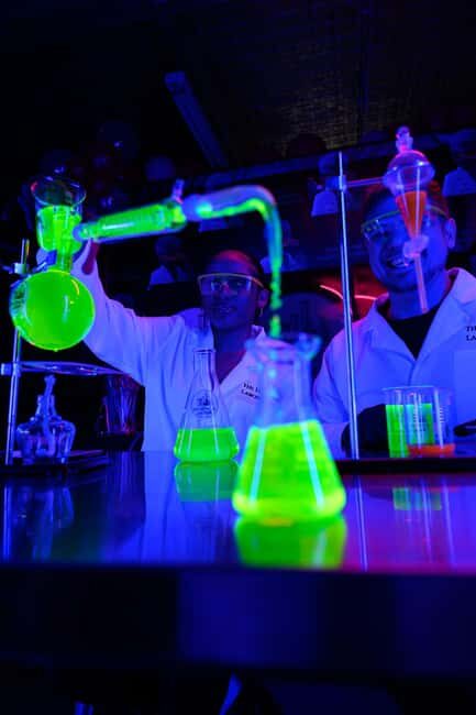 Los Angeles: Science and Sip The Drunken Laboratory - A Detailed Look at the Experience