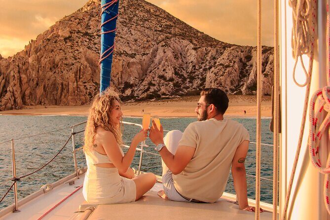 Los Cabos Luxury Sunset Sail with Light Appetizers and Open Bar - Key Points