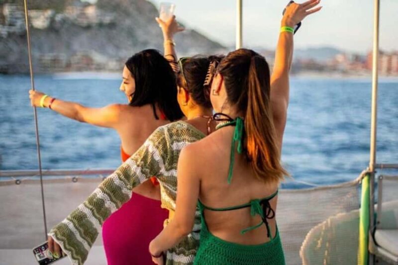Los Cabos: Mexican Flavors Sunset Cruise with Open Bar - The Sum Up